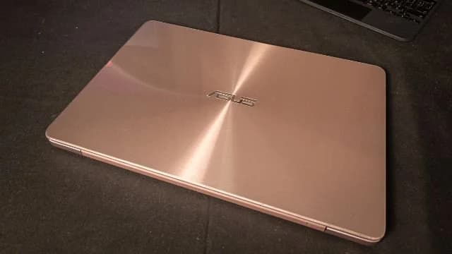 ASUS ZenBook U4100U — Limpieza y cambio de pasta térmica